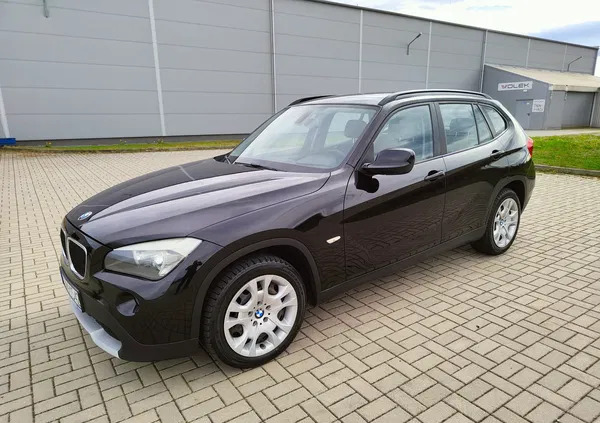 samochody osobowe BMW X1 cena 33900 przebieg: 263500, rok produkcji 2011 z Żarów